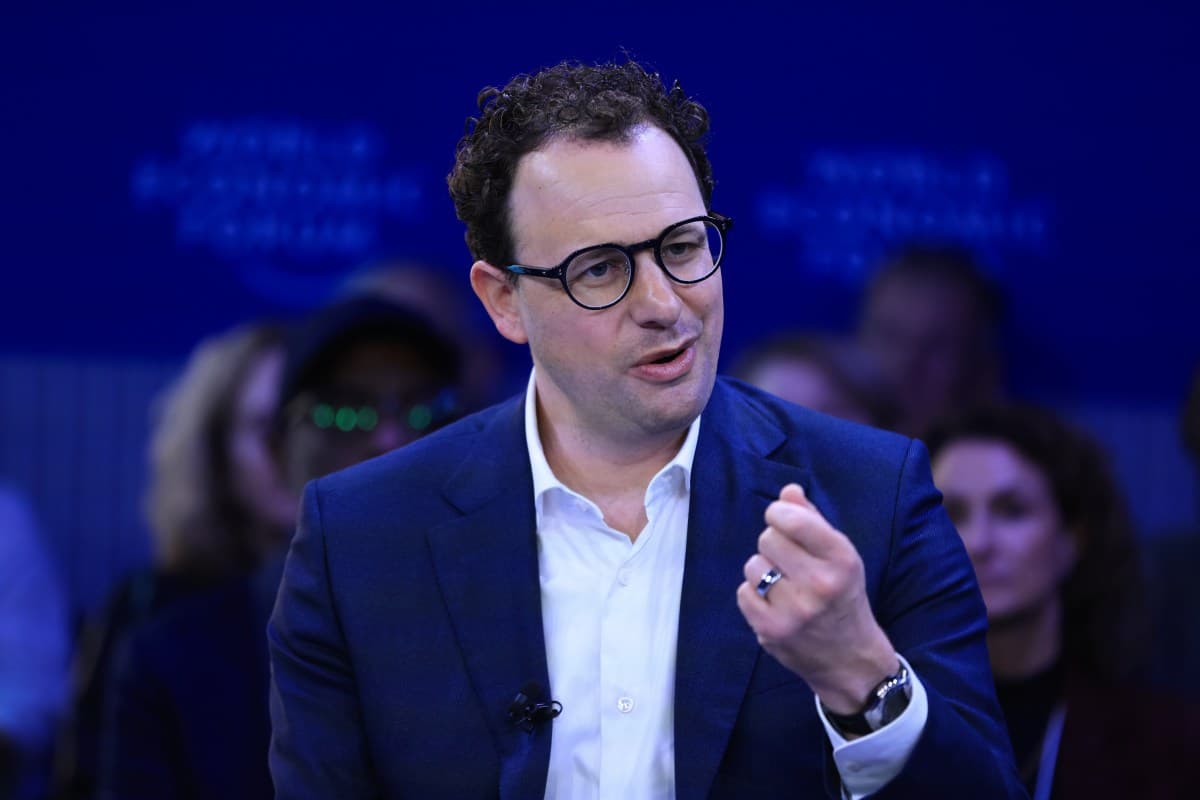 Anthropic $900B 밸류에이션 펀딩 라운드 — AI 역사상 최대 기업가치