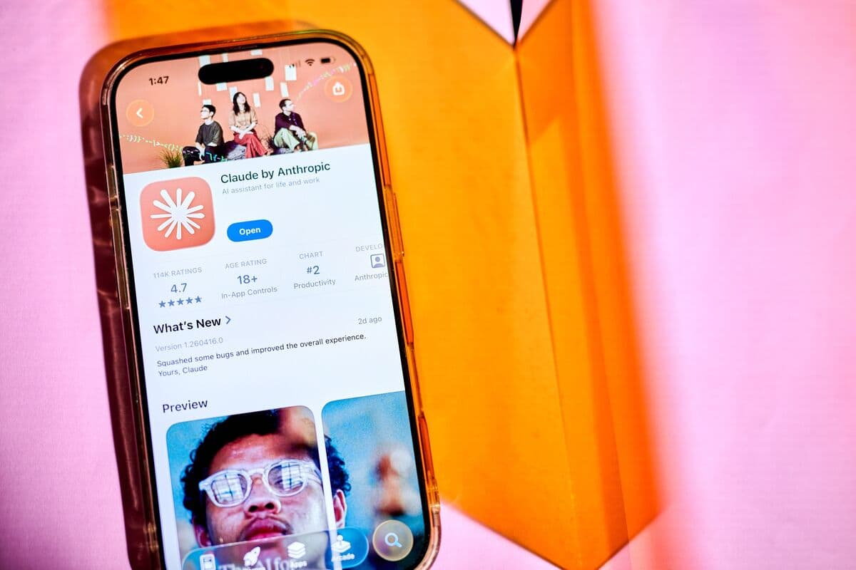 Apple iOS 27 Apple Intelligence Extensions — Claude·Gemini 등 서드파티 모델 선택 가능