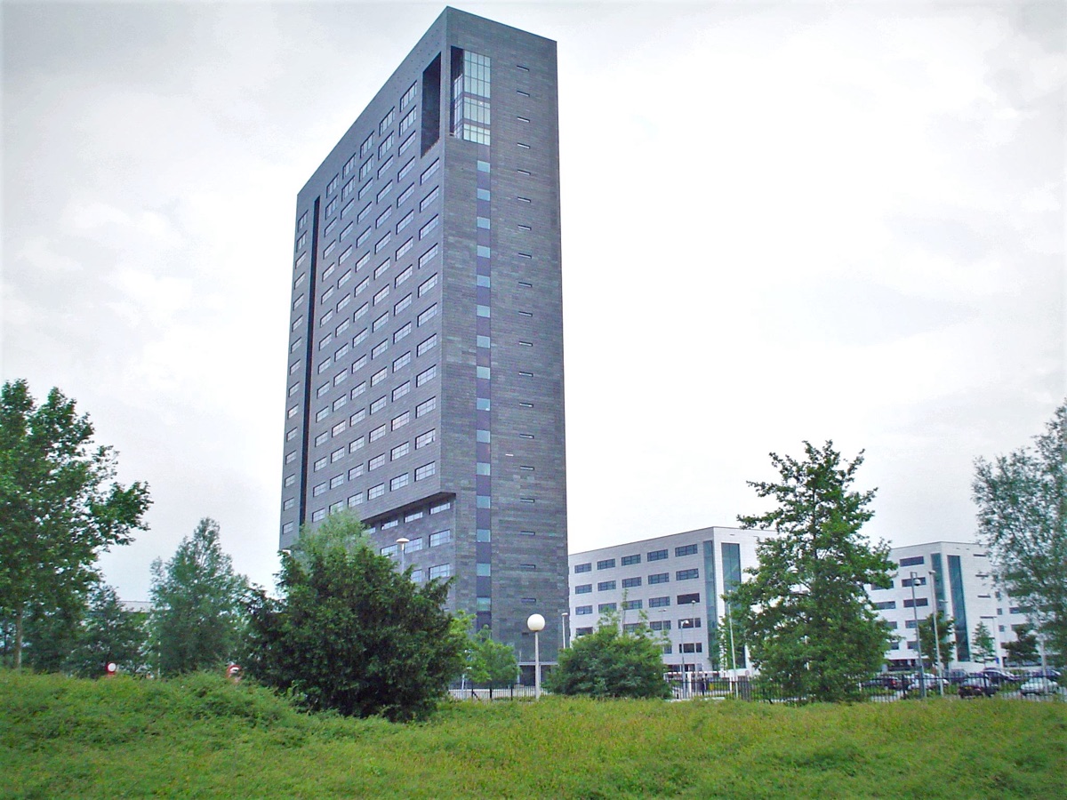 네덜란드 벨트호벤(Veldhoven)에 있는 ASML 본사 — 전 세계 유일의 EUV 장비 제조 거점